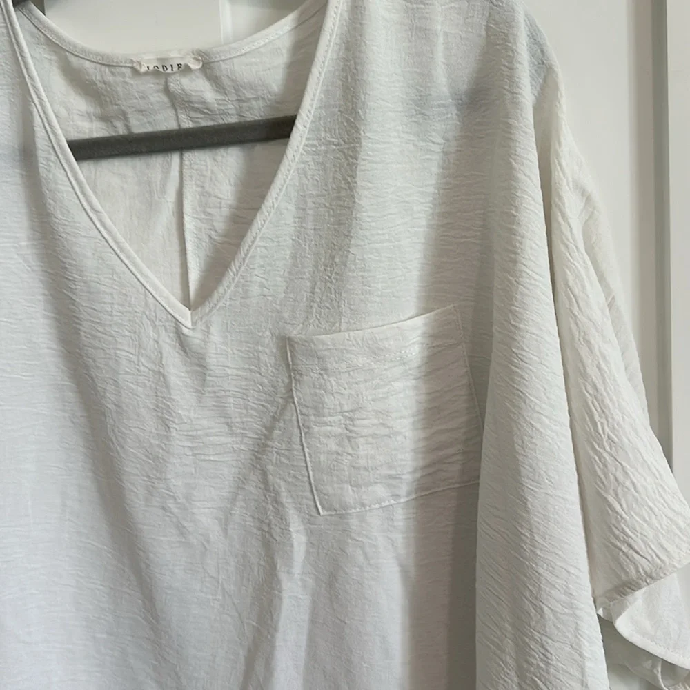 Jodifl Women's M Flutter Sleeve Pocket Tee Shirt White Crepe Texture Oversized - Picture 4 of 11